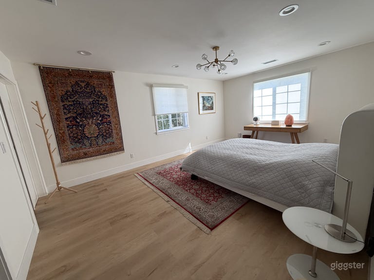  Stunning Mansion with Tennis Court in Pasadena 