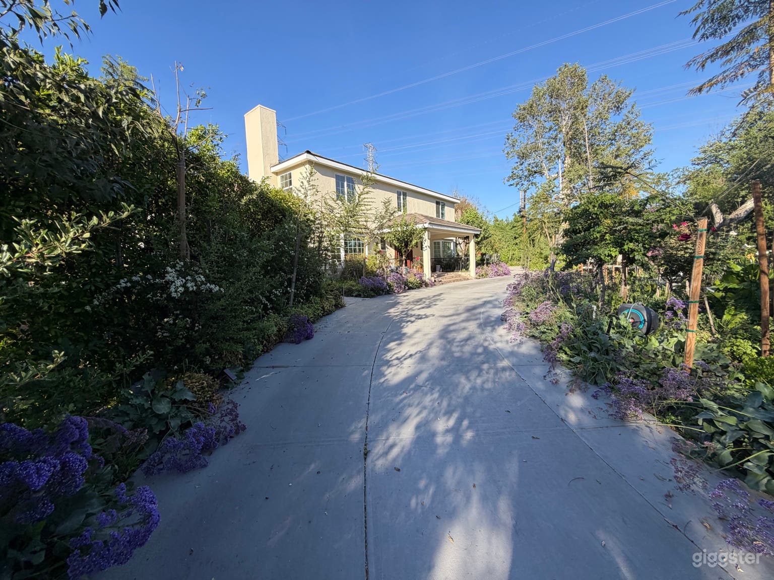 Stunning Mansion with Tennis Court in Pasadena Photo 2