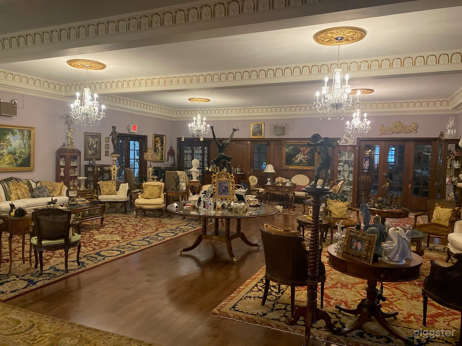 The Grand Salon Photo 3