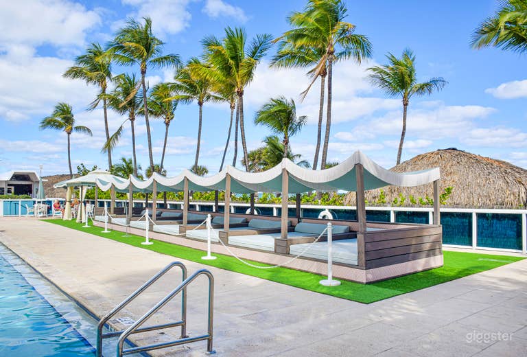  Oceanside Swimming Pool 