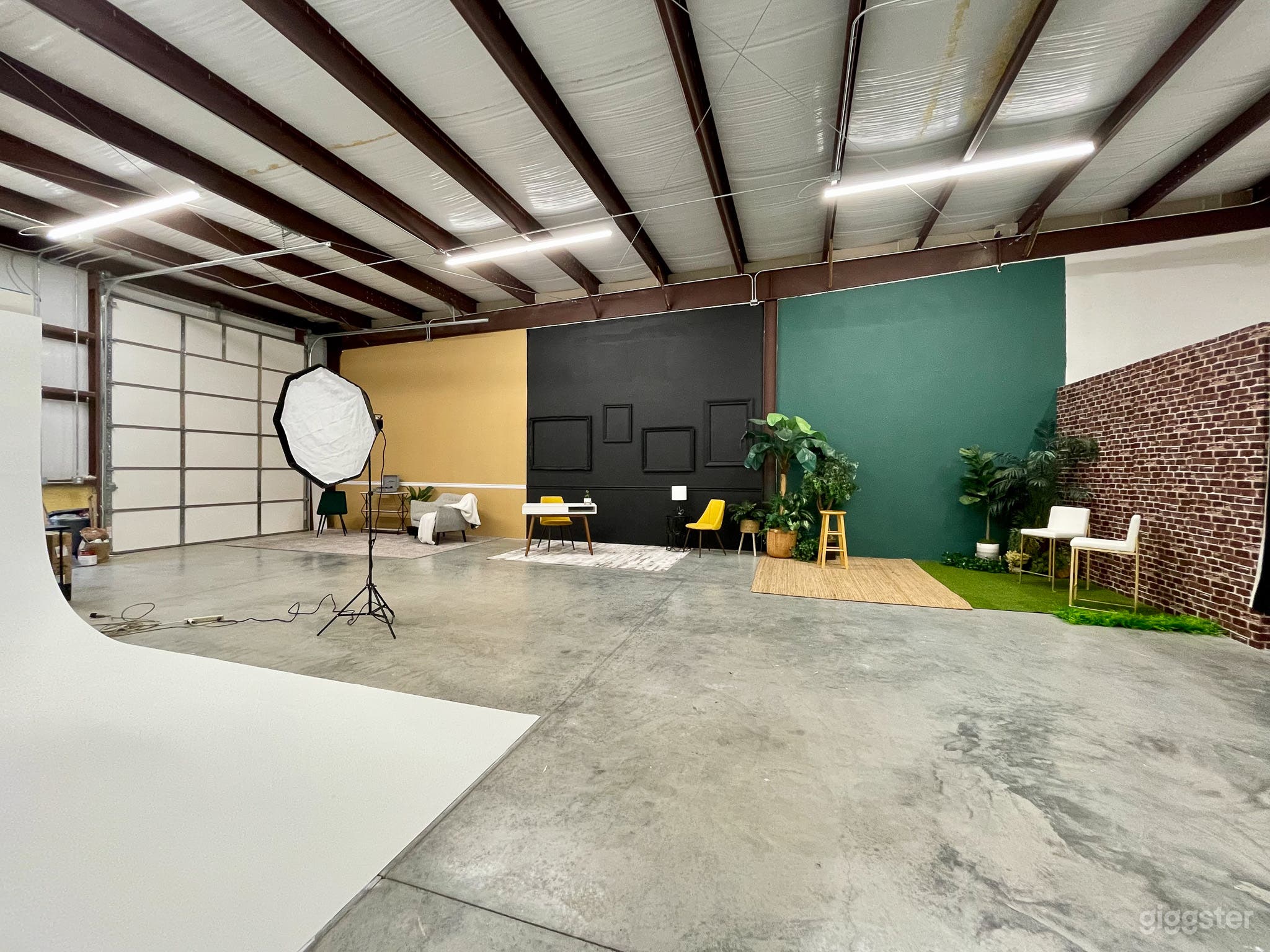 Welcome to Birmingham's flex content studio space!