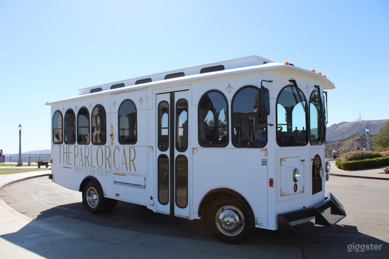 Seats 20 people in comfort