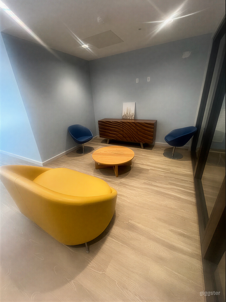  Modern Mid-Century Lounge & Breakout Spaces 