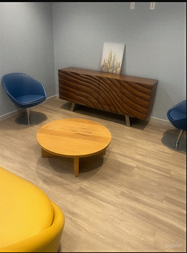  Modern Mid-Century Lounge & Breakout Spaces 