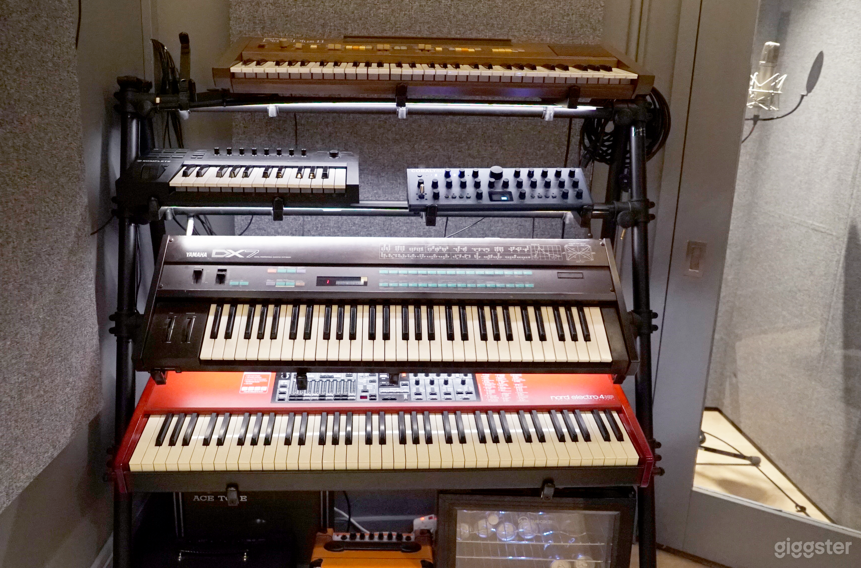 Studio B - Production &amp; Writing Room Photo 3