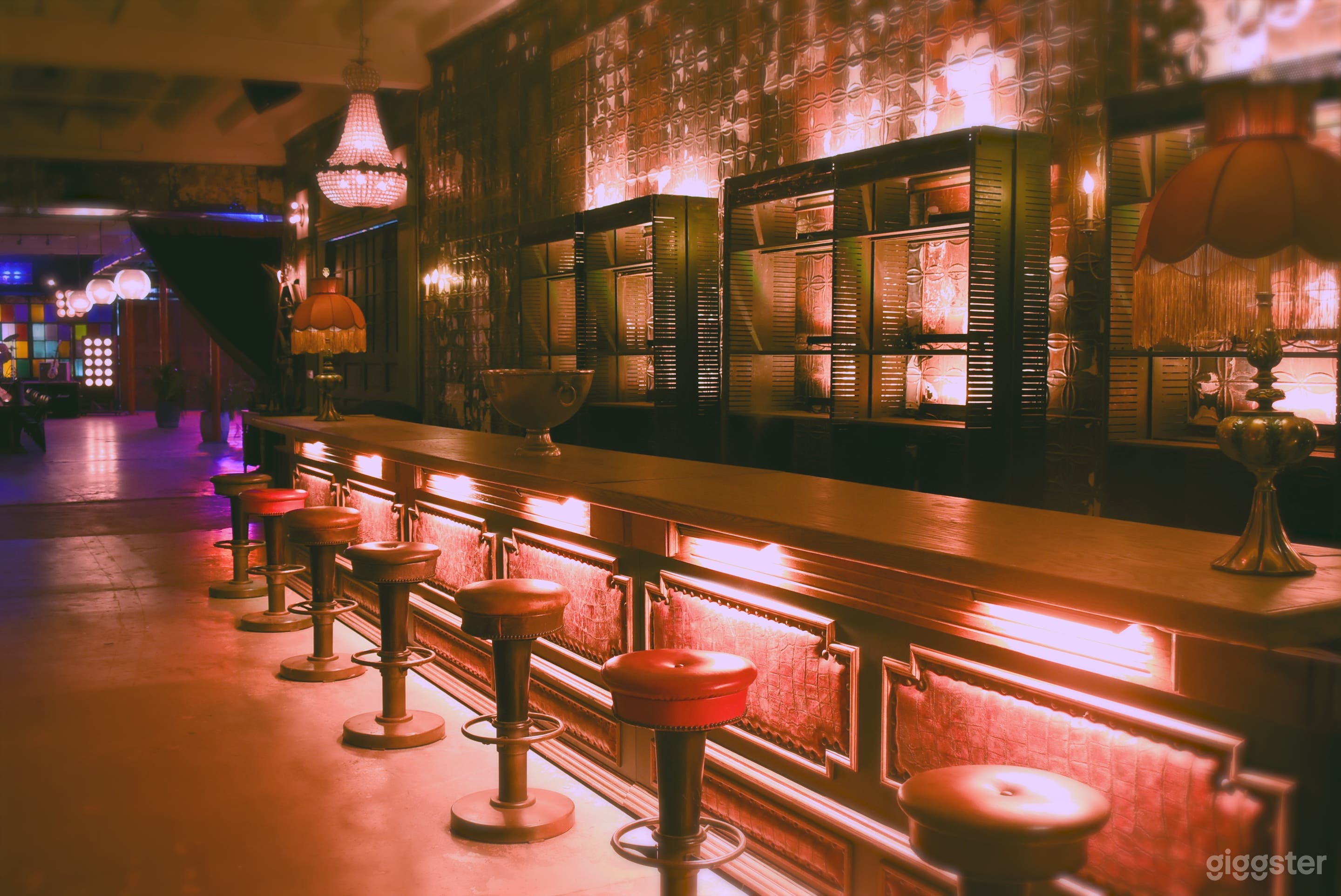 STUDIO 1 BAR