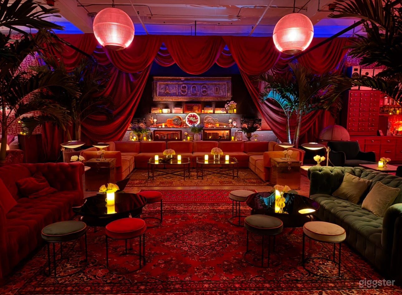 INTERCHANGEABLE LOUNGE AREA