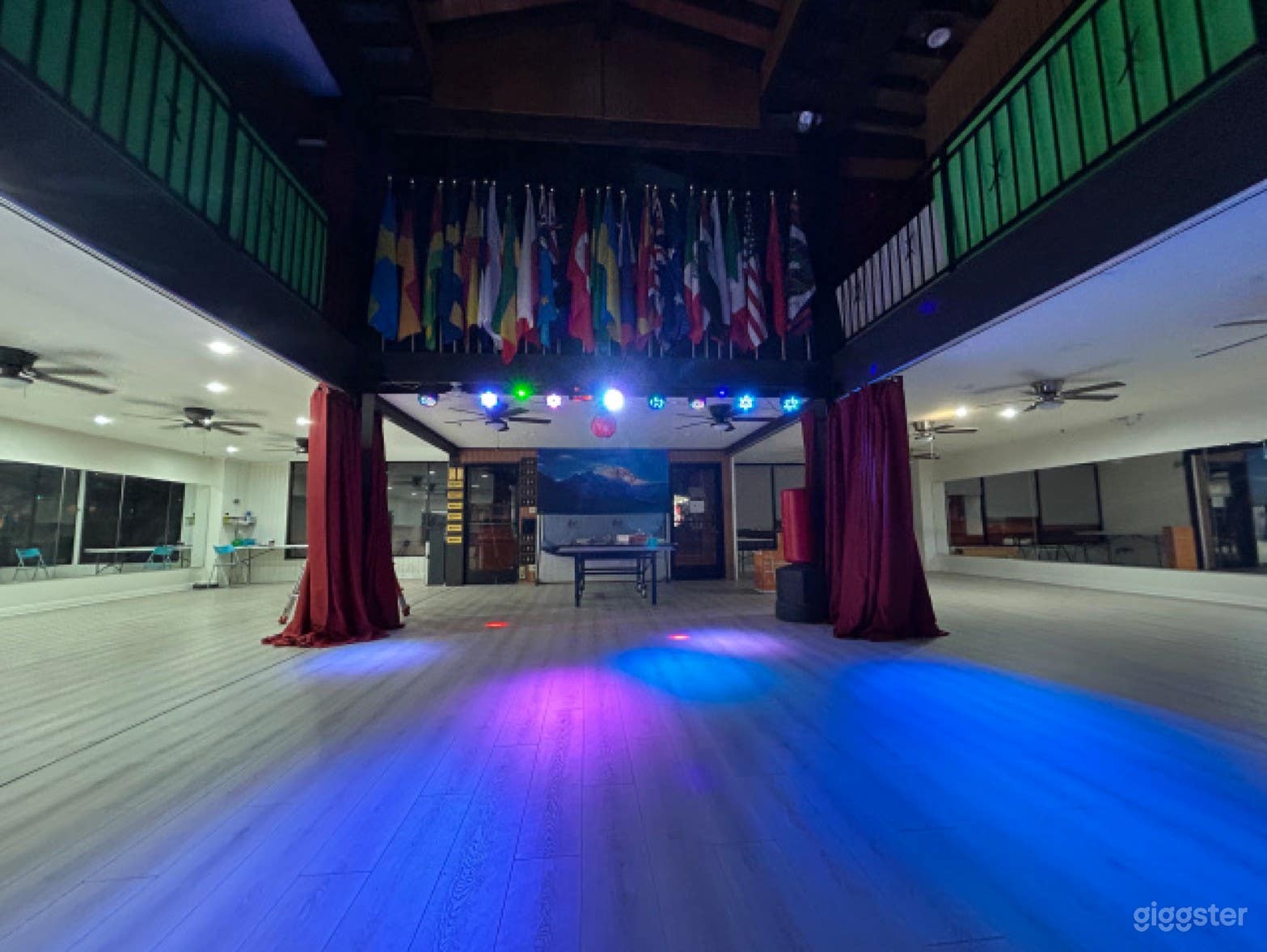 Spacious 1st Floor Dance Studio  Photo 4