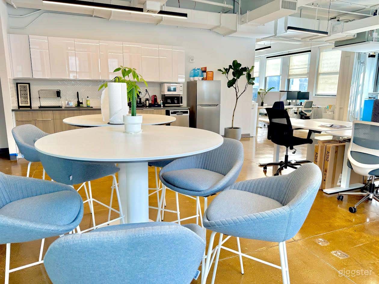 Full 2nd Floor Event Space in Manhattan Photo 3