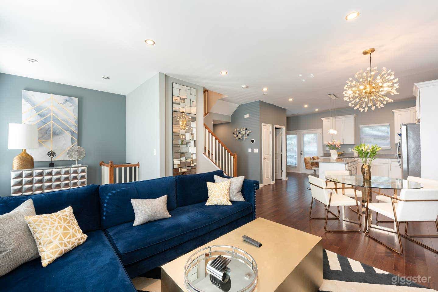 Modern Townhome with natural light Photo 1