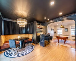  1930’s Modern home-Hottest New Venue for 2025 