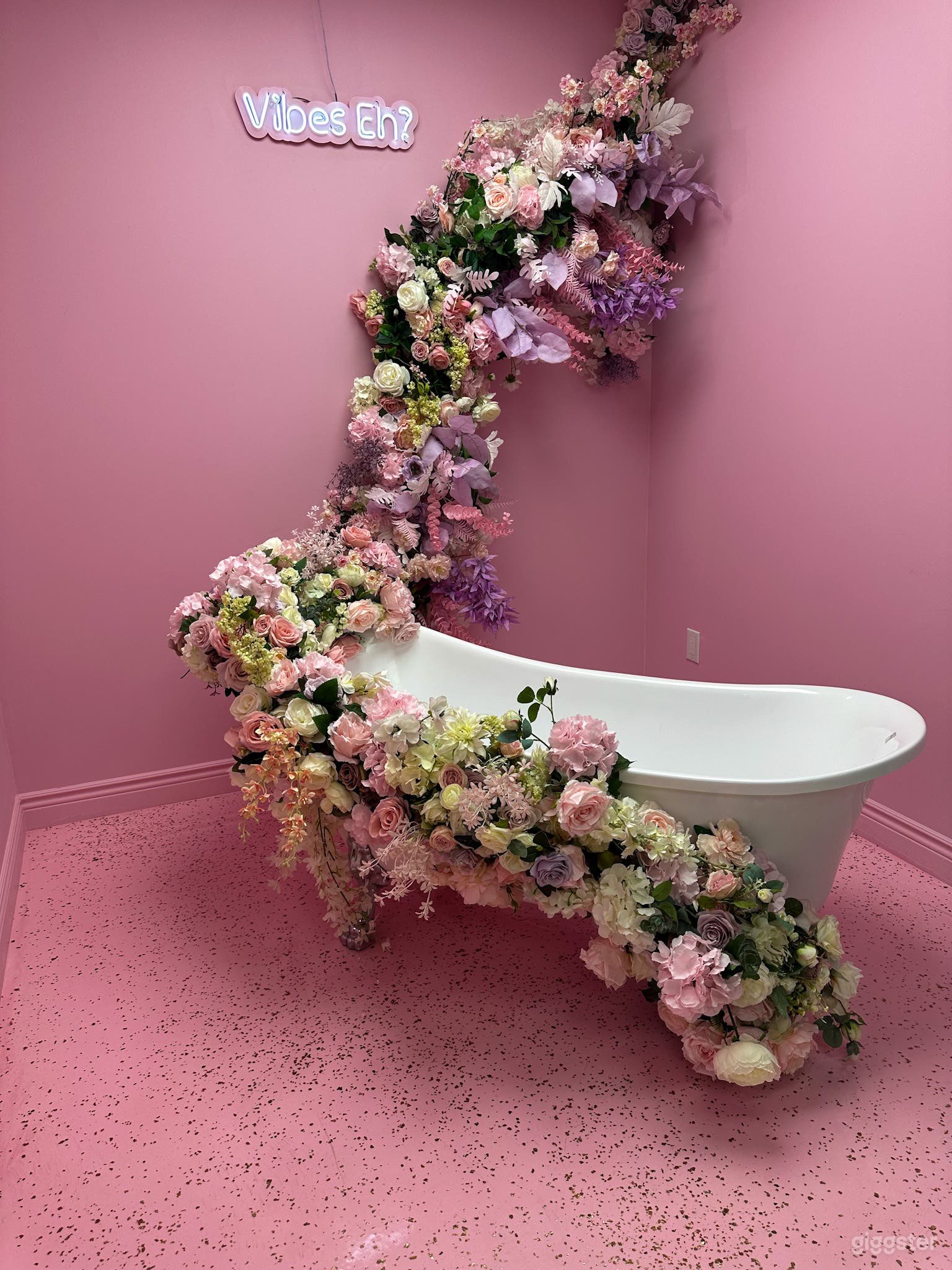 Selfie Museum || Production House Photo 3