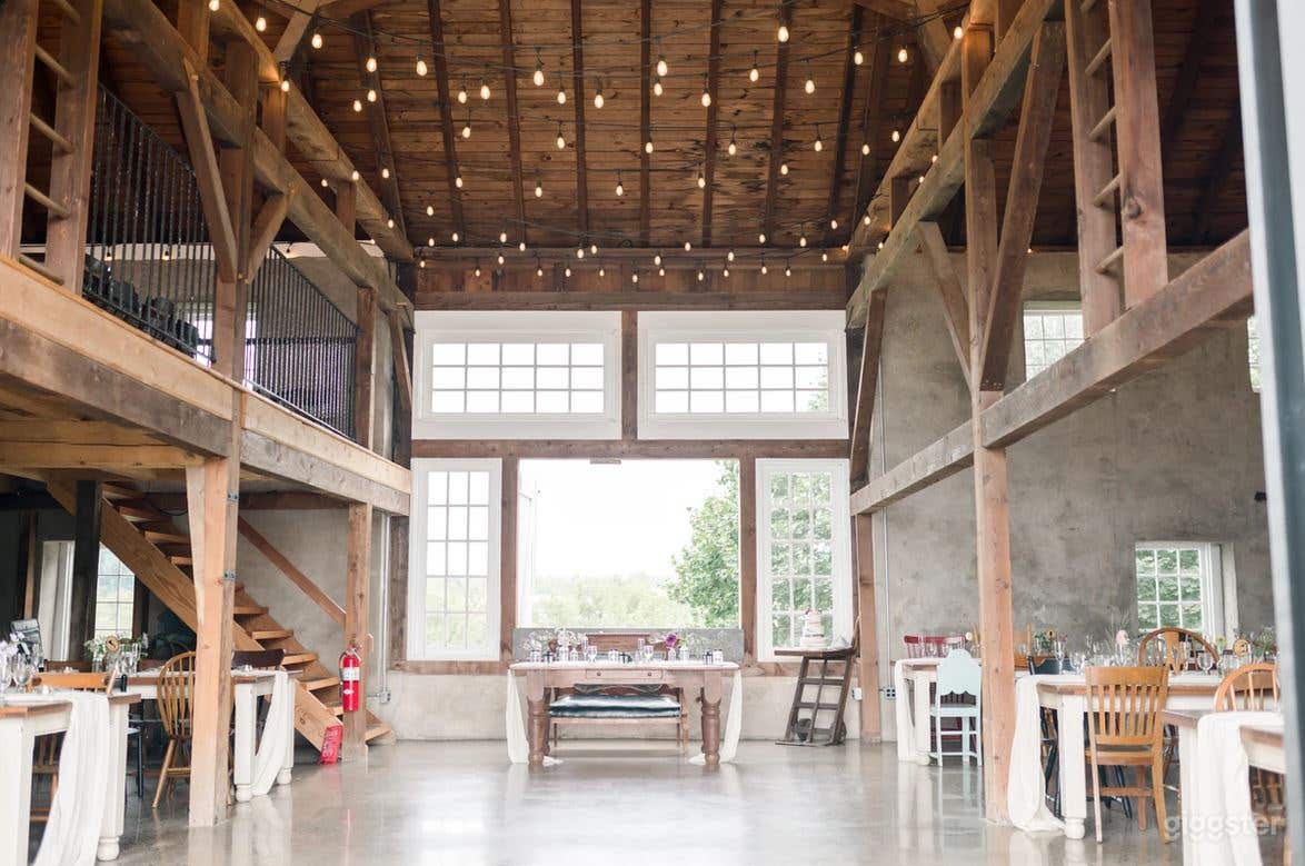 Main Barn - Ideal Space for Larger Events  Photo 2