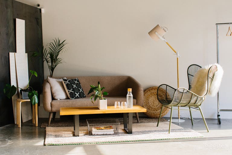  Bright Industrial Photo Studio 