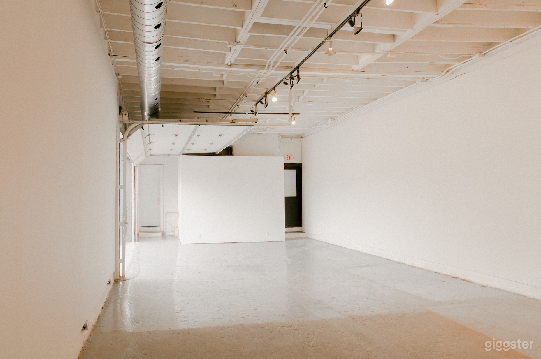 Versatile Studio And Event Space Photo 3