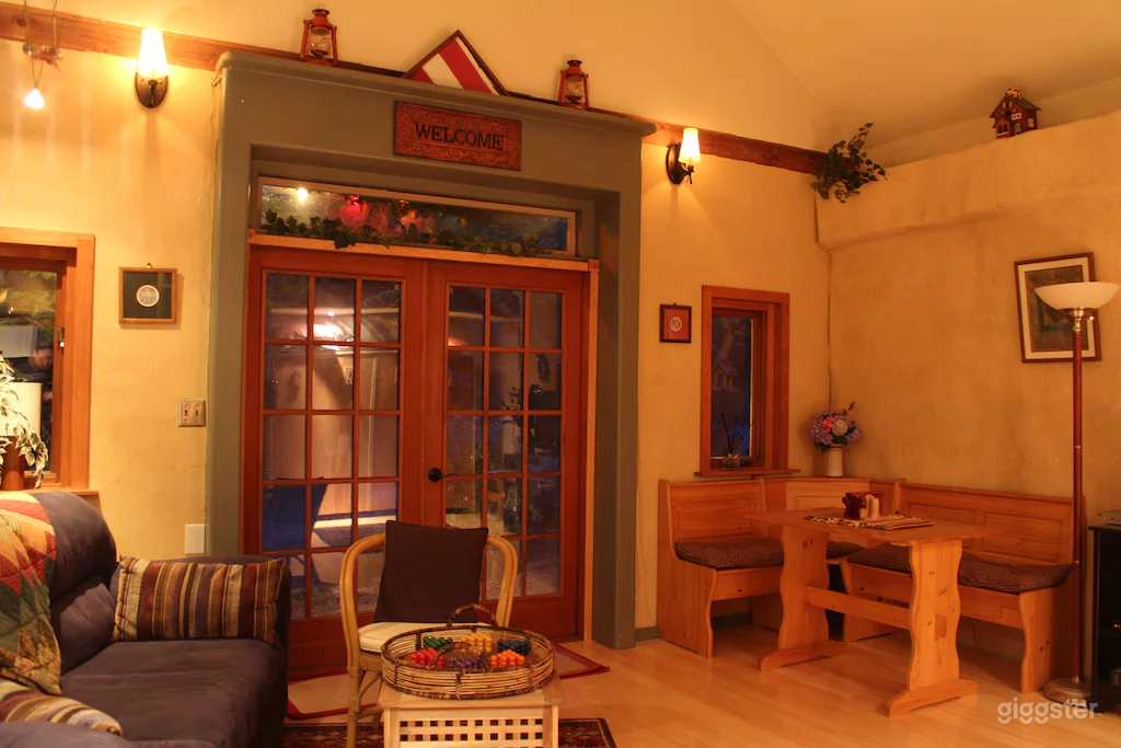 Charming &amp; Cozy Cottage Secluded in Private Woods Photo 4