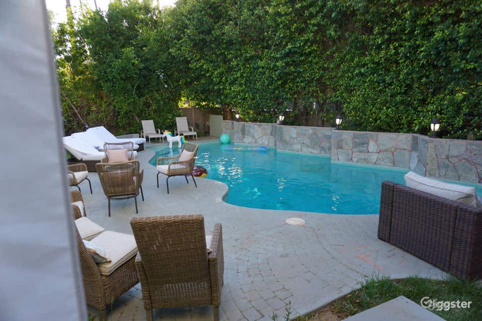 Amazing pool in a central location Photo 1