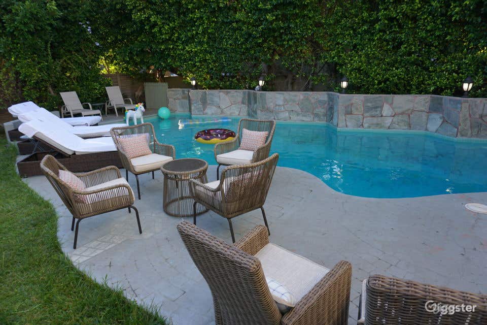 Amazing pool in a central location Photo 3