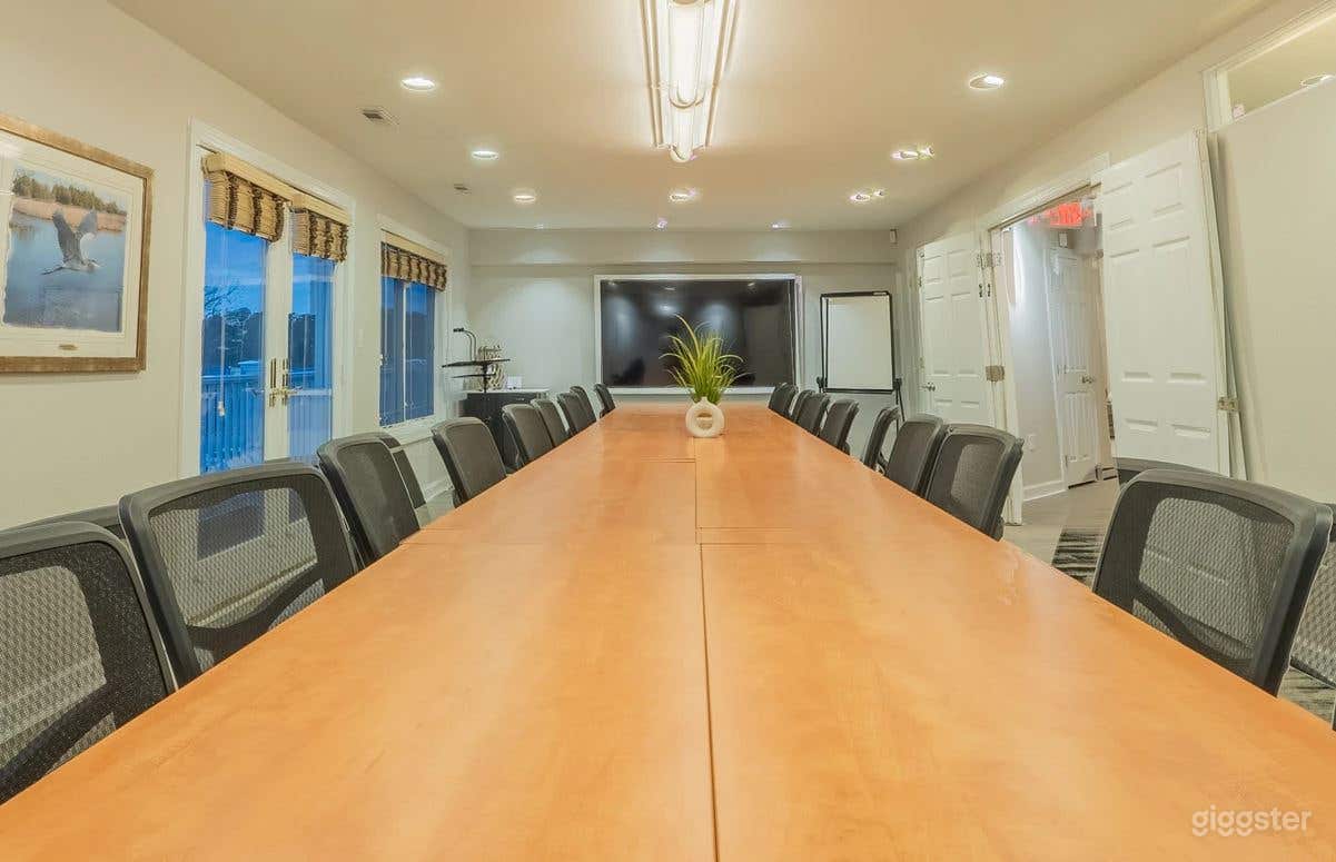 THE GREAT HERON ROOM (Large Conference Room) Photo 4