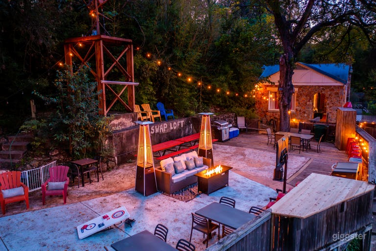  Room for 75 people on the patio - Amazing Skyline Views! 