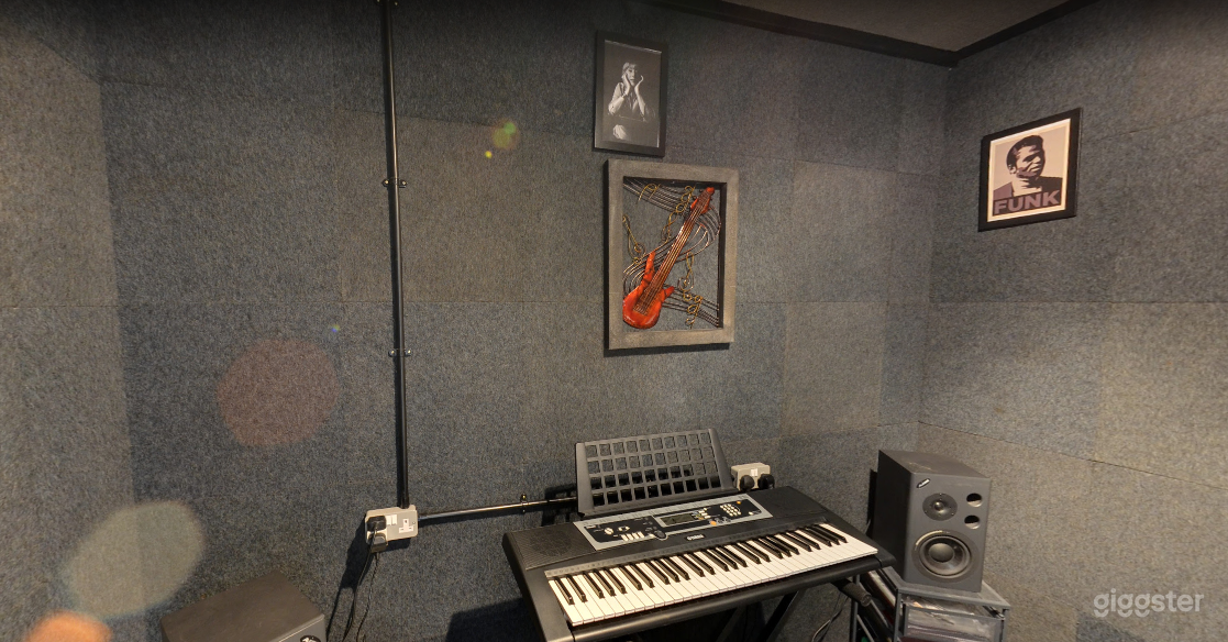 Music Room 6 in Birmingham Photo 3