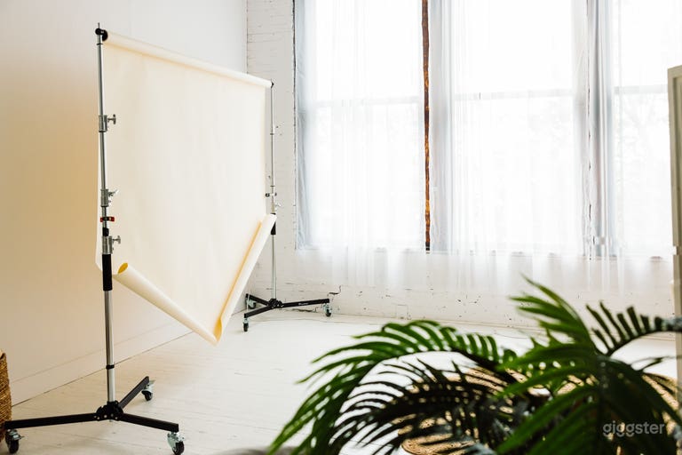  Bright White Natural Light Studio in SODO 