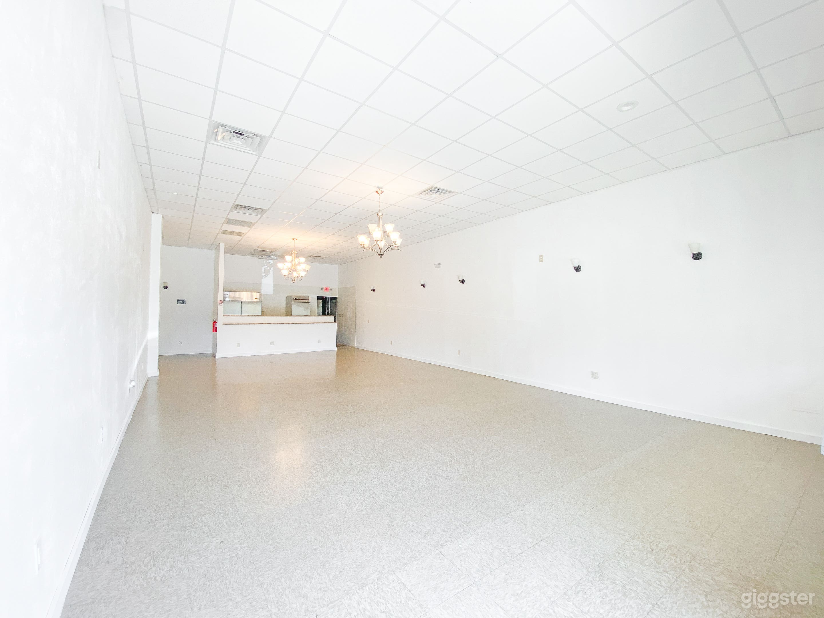 White Minimal Event Space Photo 3