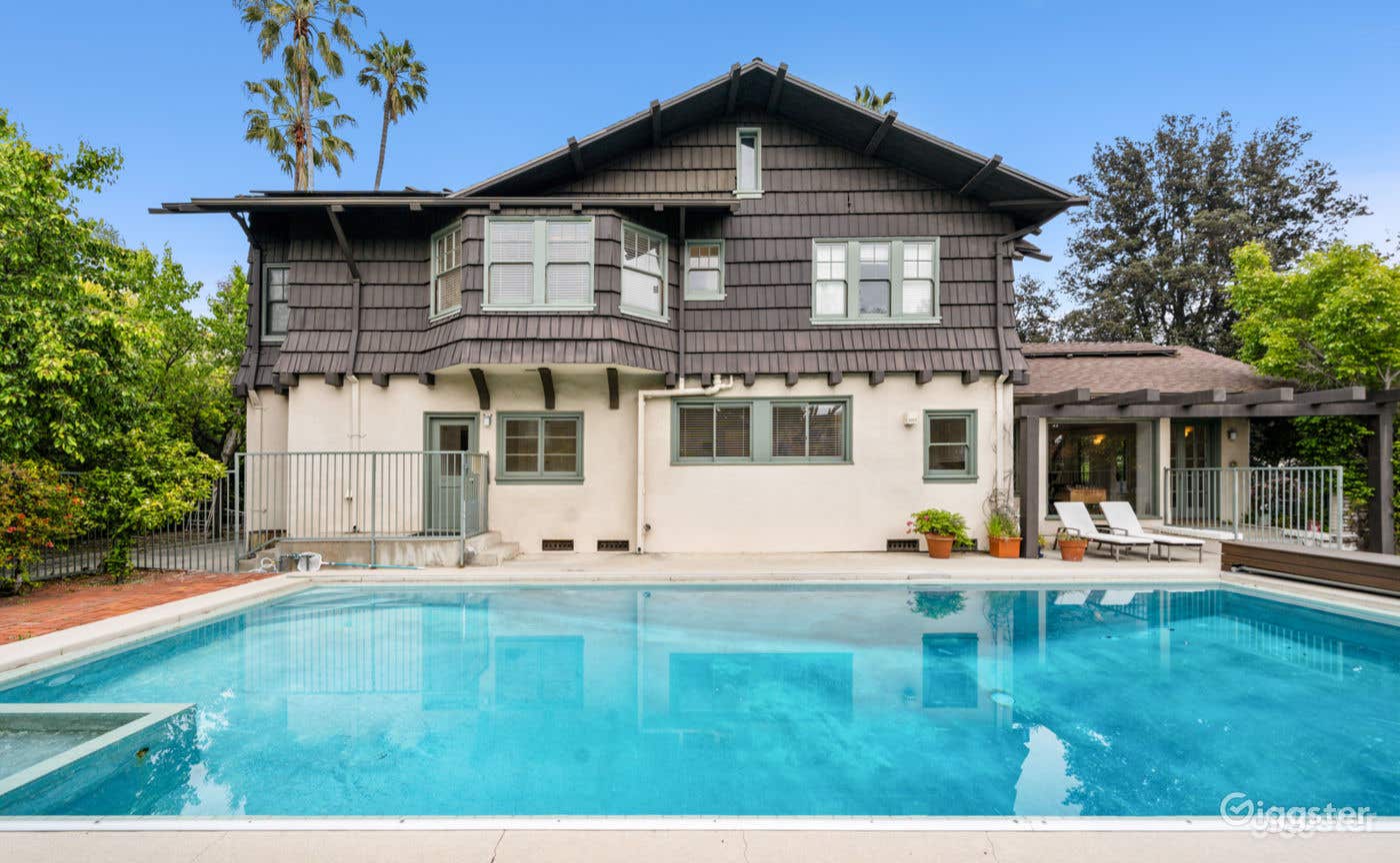  TIMELESS HOLLYWOOD ESTATE: BEVERLY HILLS/POOL Photo 3