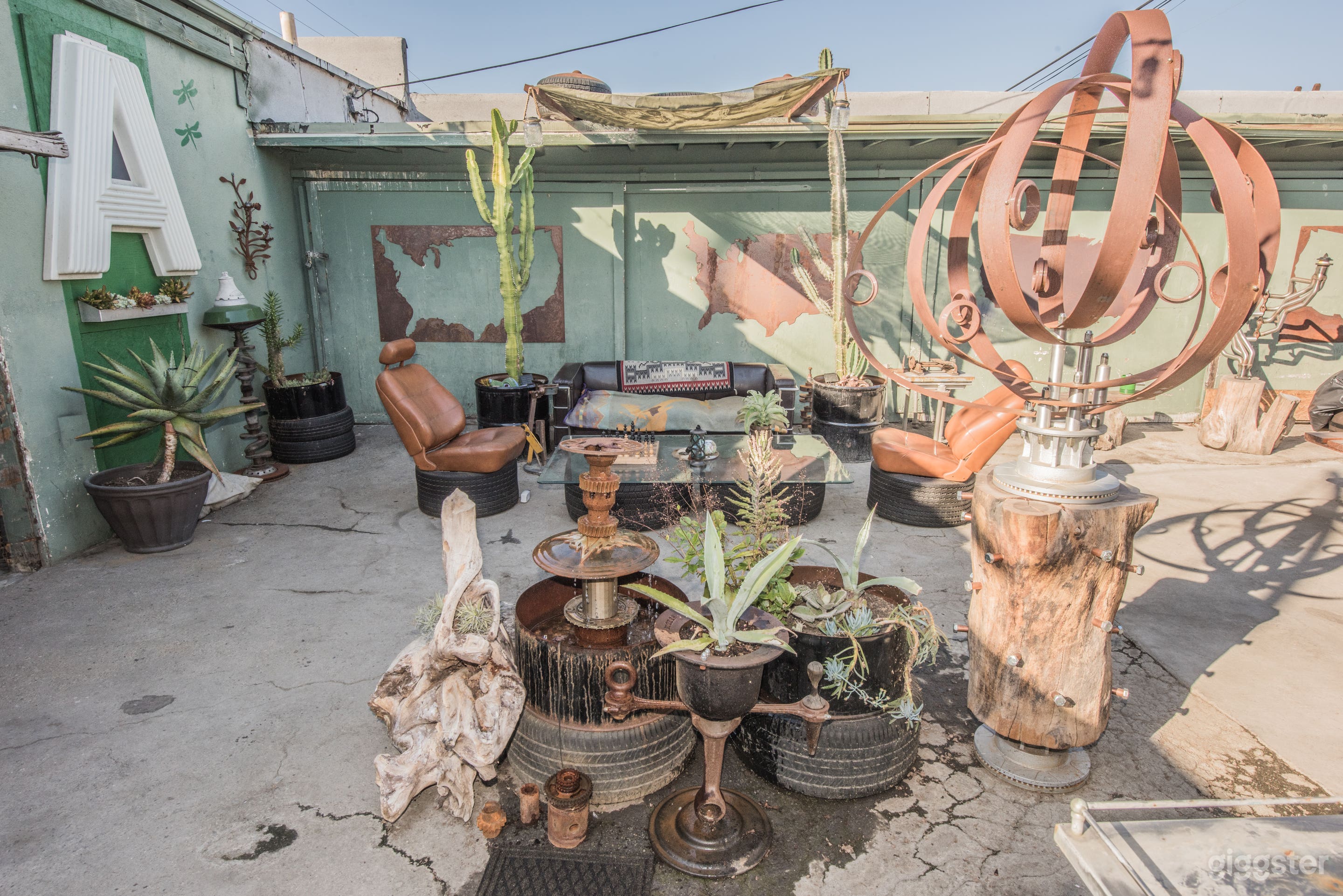 Mad Max Garage Photo 4