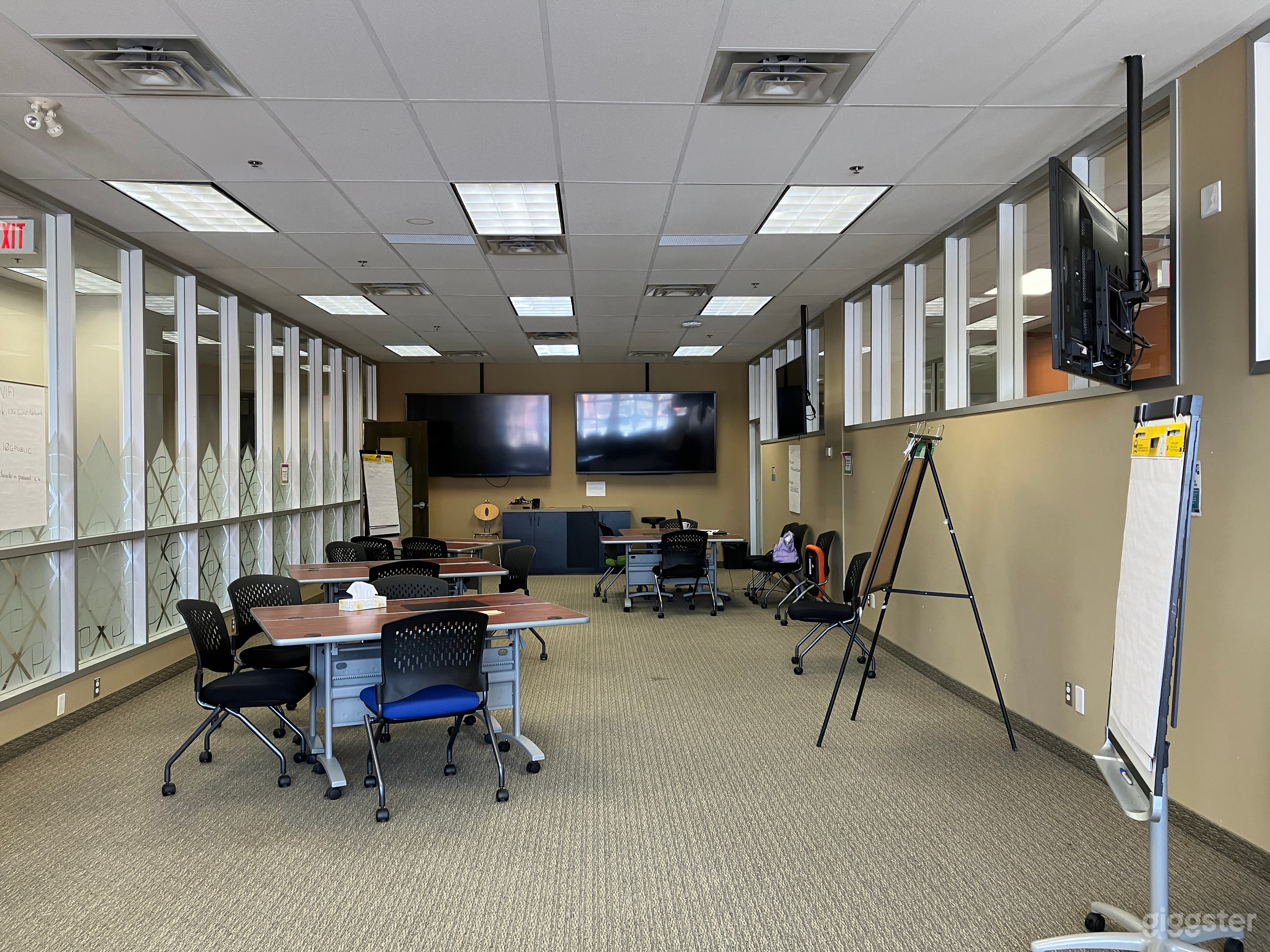ByWard Market Classroom Style and Boardroom Spaces Photo 1