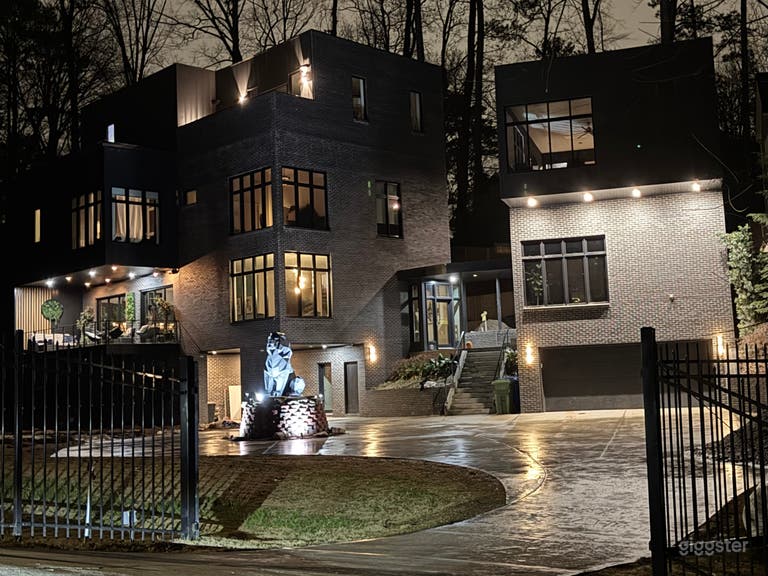  Contemporary Modern Home for Filming 