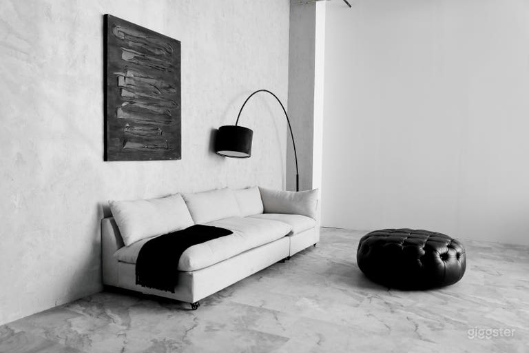  Monochromatic Multi-use Photo and Video Studio 