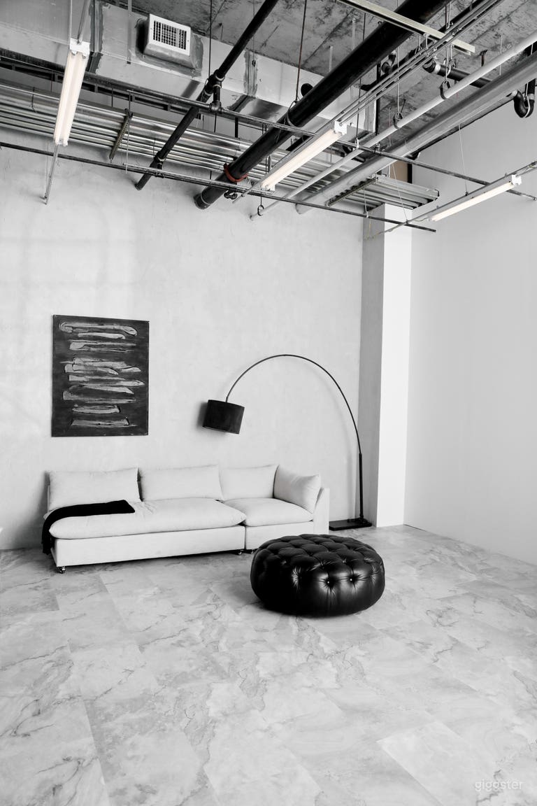  Monochromatic Multi-use Photo and Video Studio 