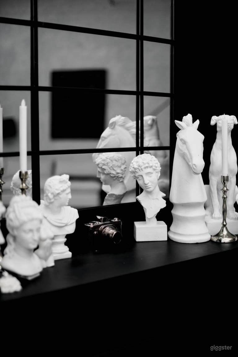  Monochromatic Multi-use Photo and Video Studio 