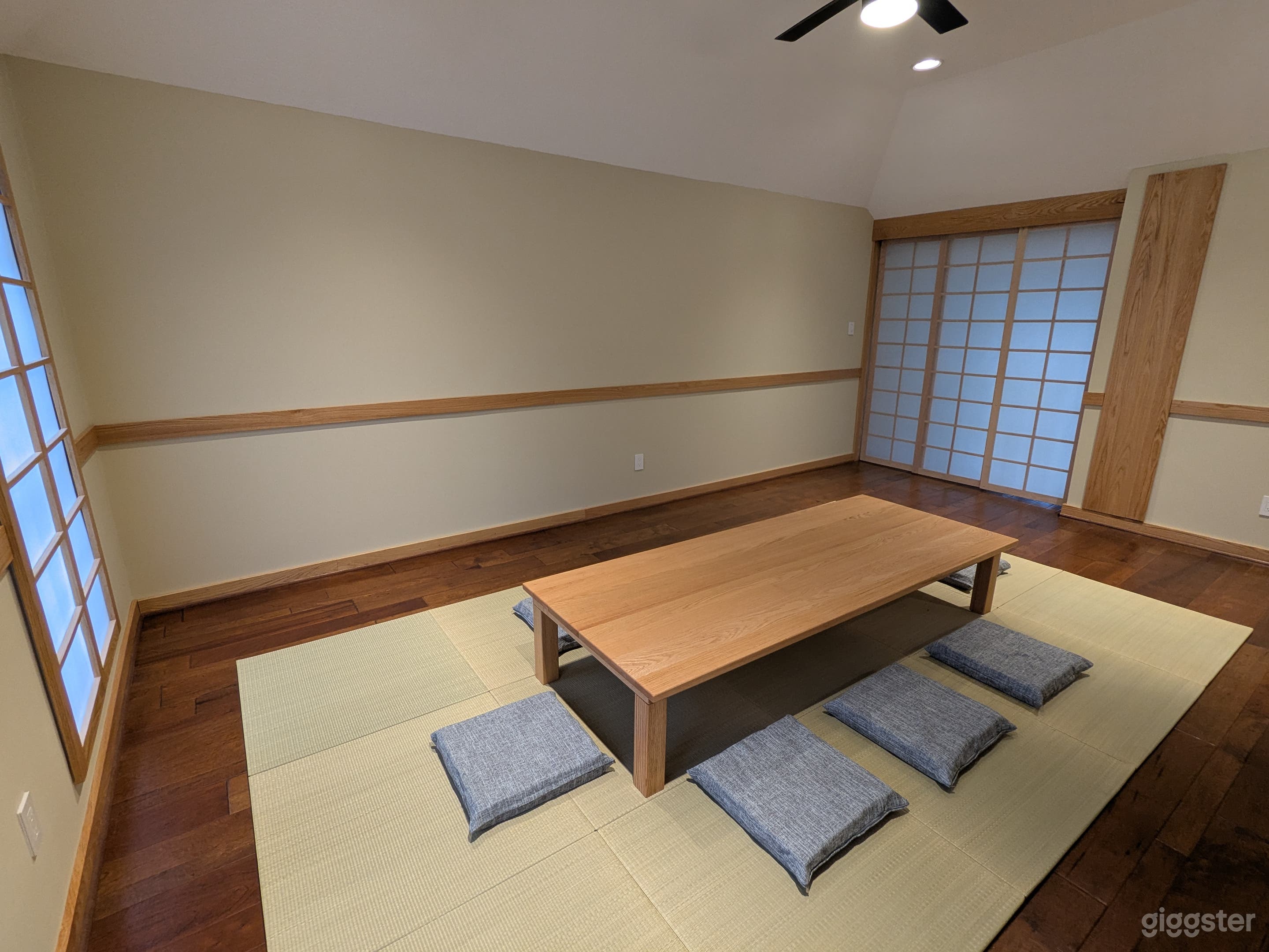 Japanese entertainment room Photo 4
