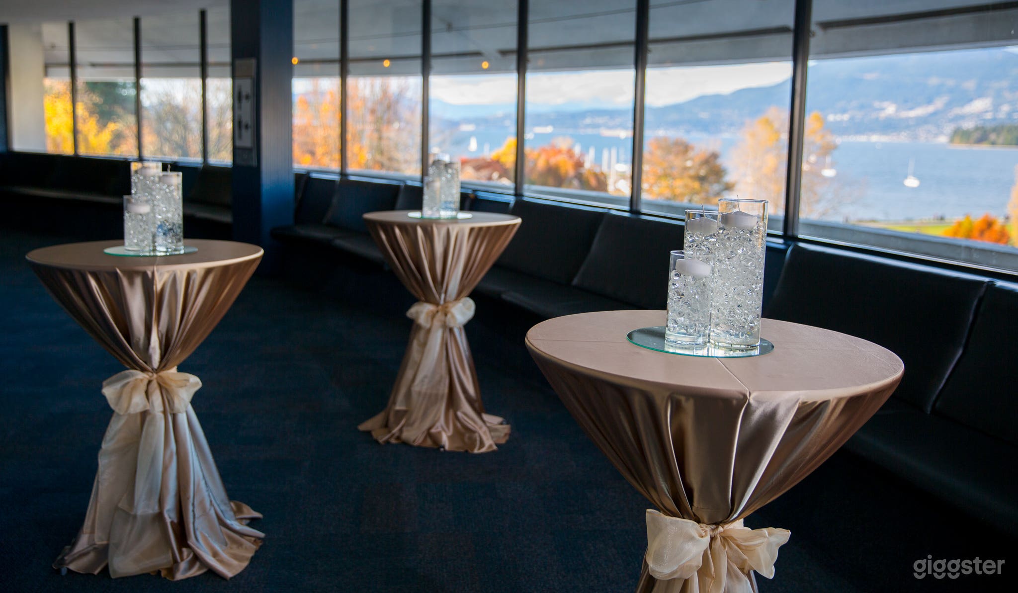 Star Deck - perfect view of the city skyline, ocean, and mountain