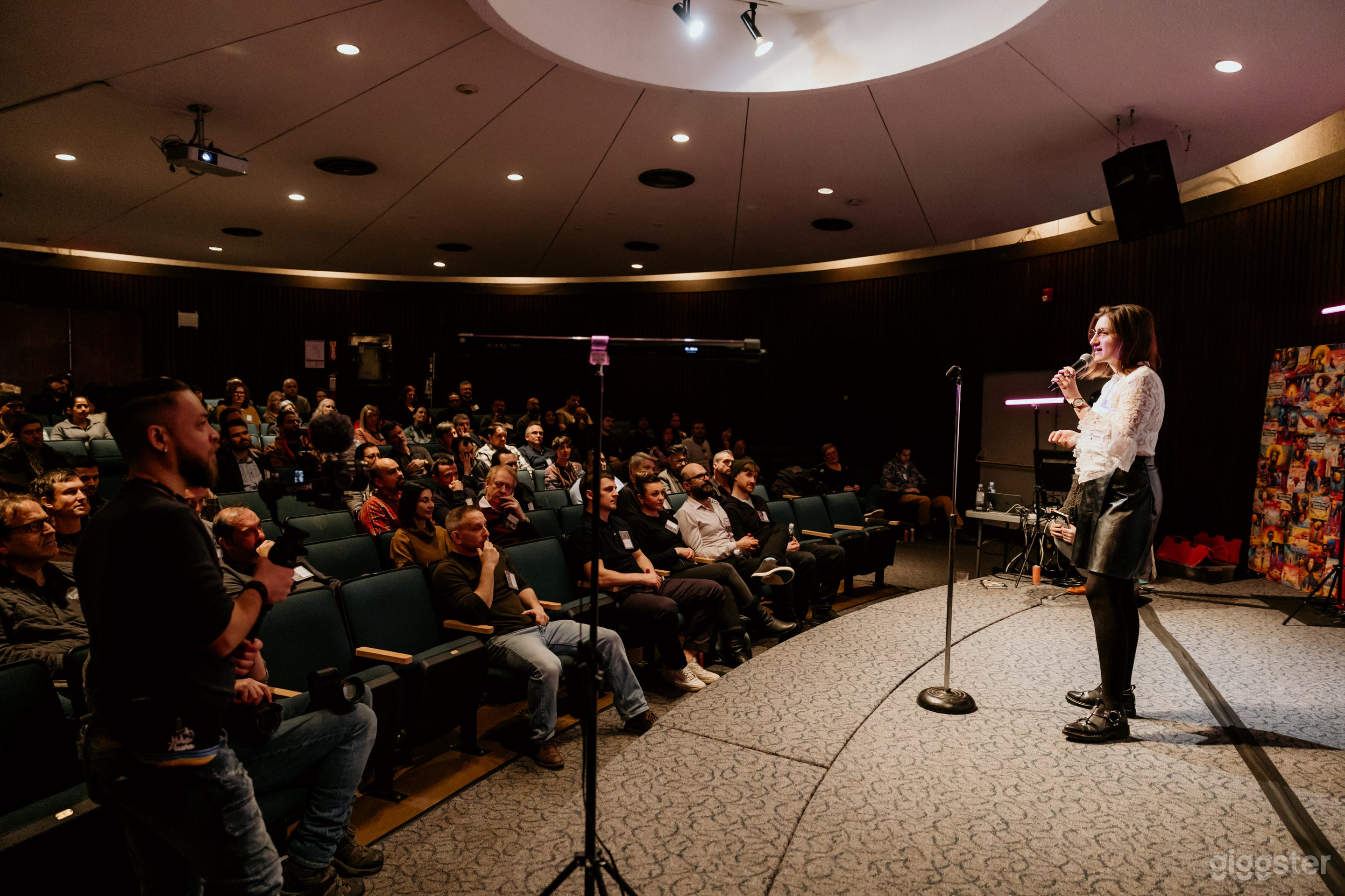 Auditorium (209 seats)