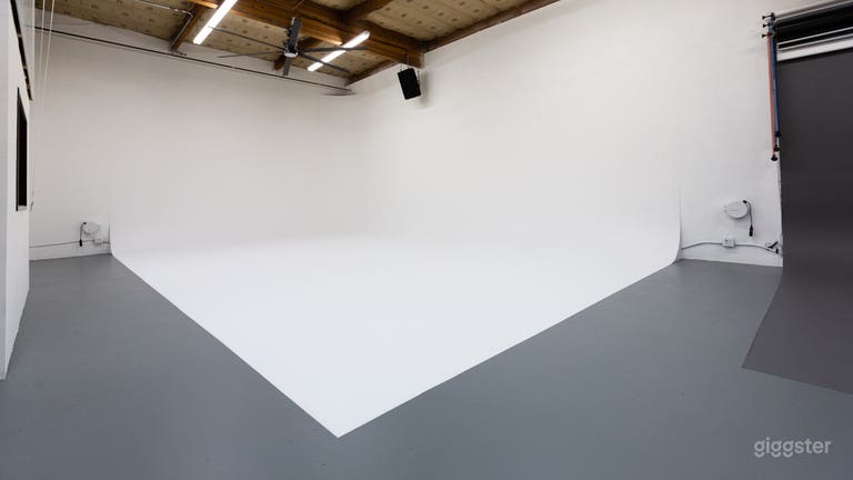  Largest Photo/Video Cyclorama Studio in San Diego  