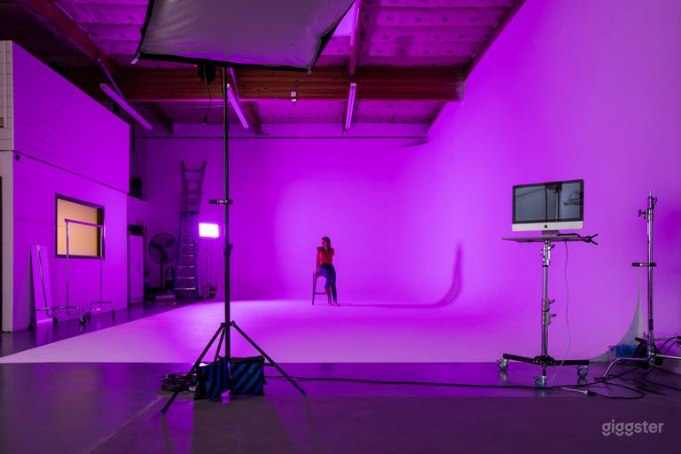  Largest Photo/Video Cyclorama Studio in San Diego  