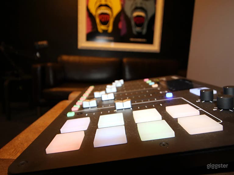  4-Person Podcast Studio with Engineer & Live Stream 