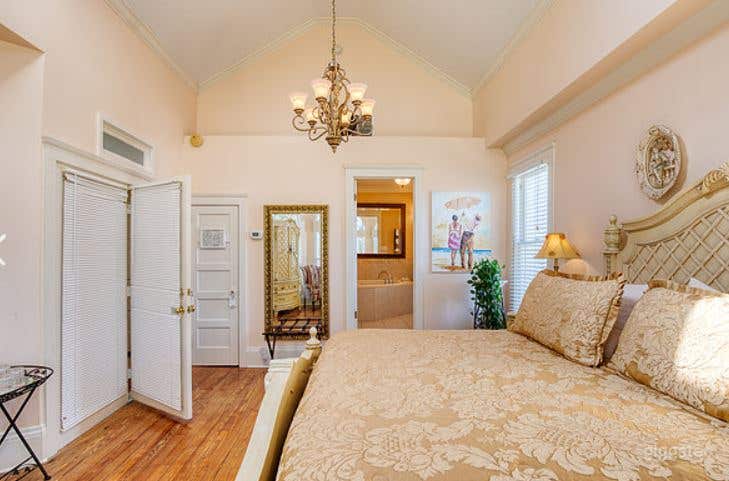 Romantic River Inn Suite Room  Photo 3