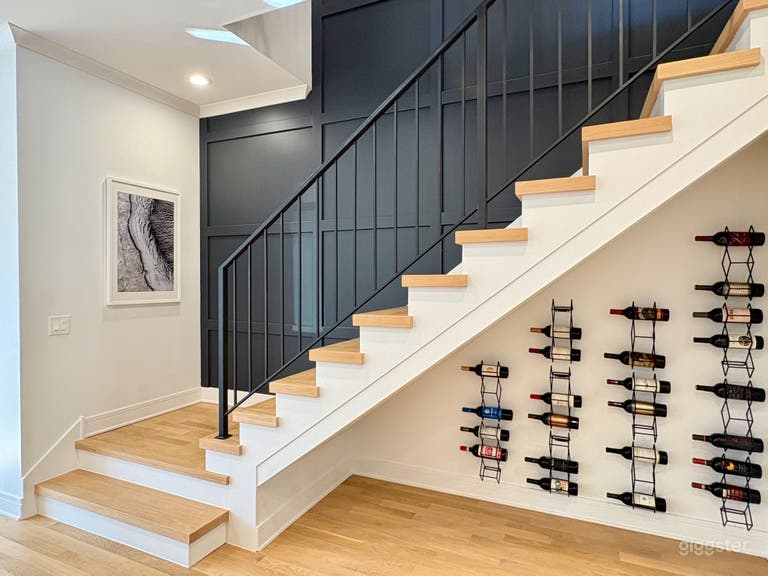  Modern Home with Comfortable Design 