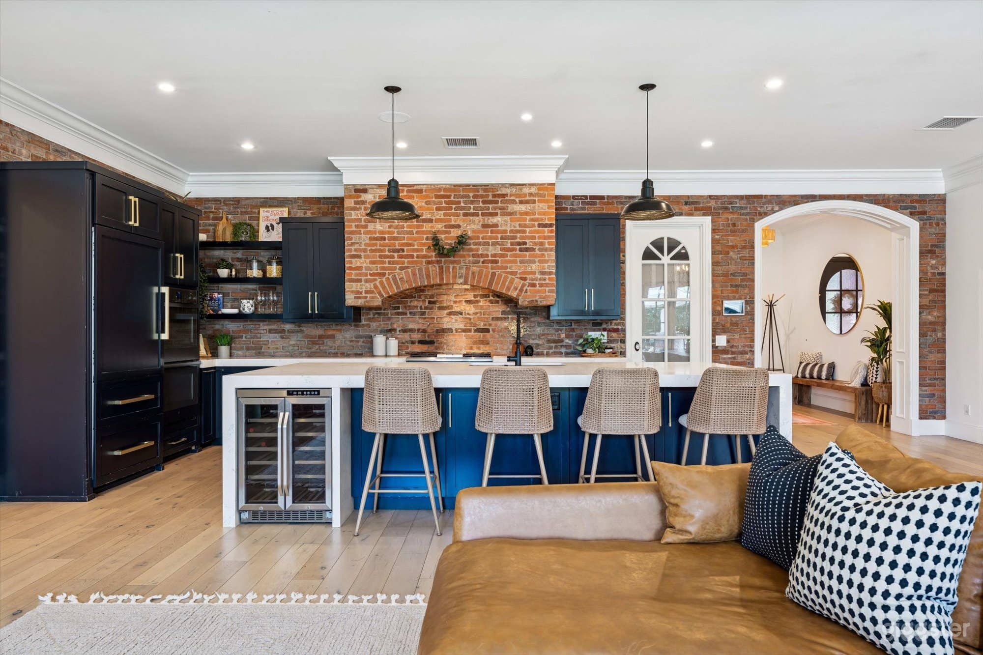 Bright, Open Arcadia Proper Home with Beautiful Yard Photo 4