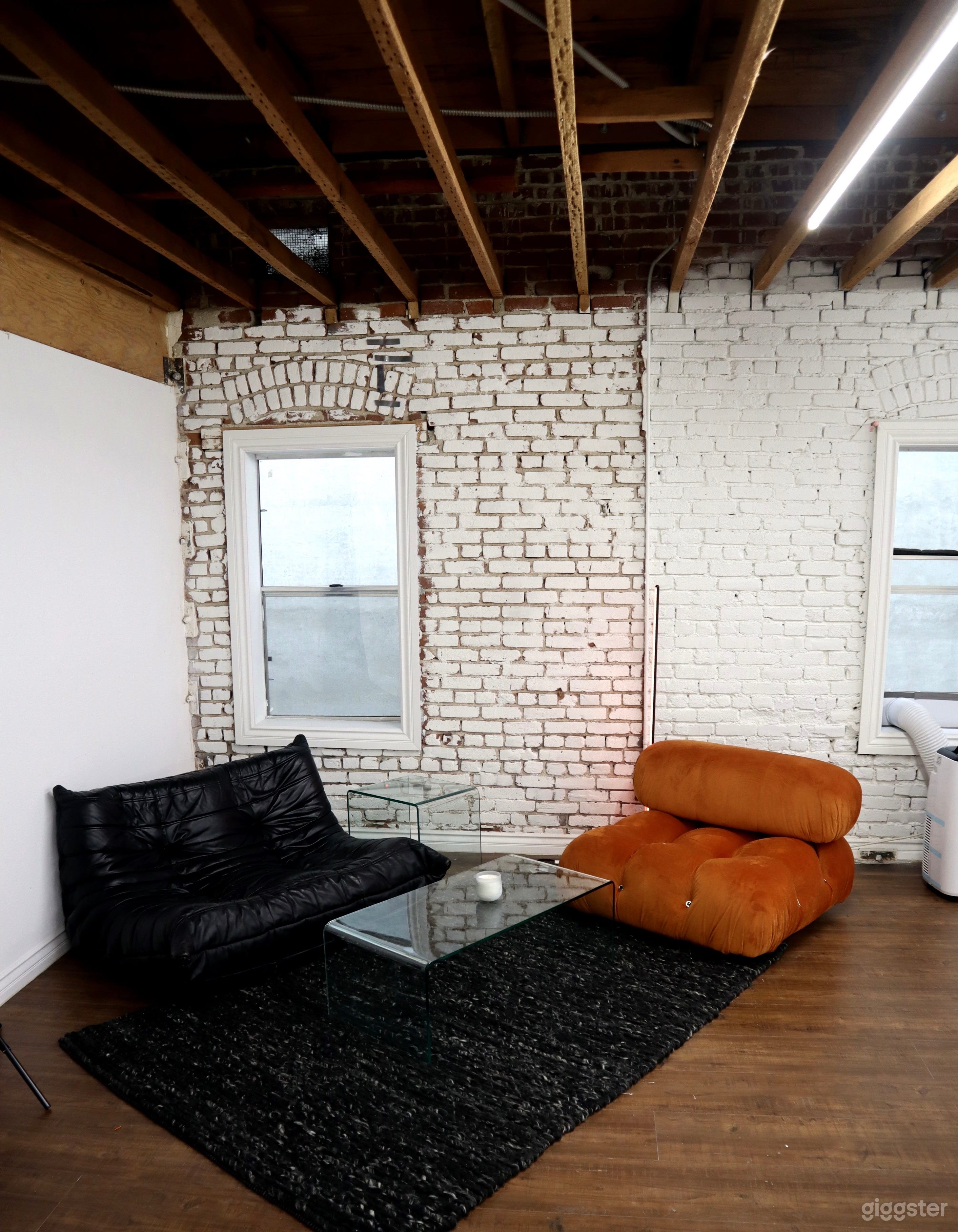 photography studio w/ lighting in fashion district Photo 3