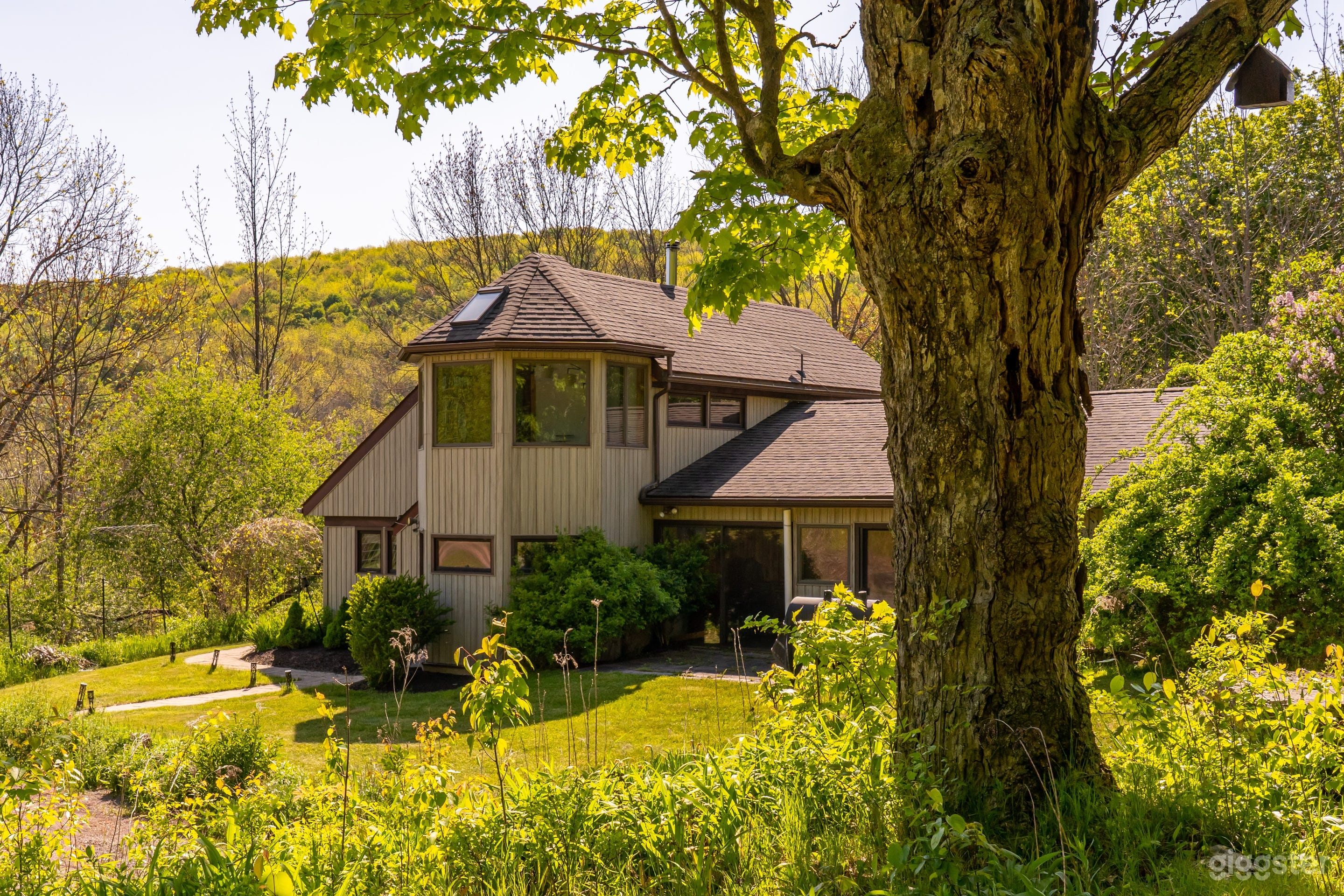 Earth berm magical house at Catskill Photo 1