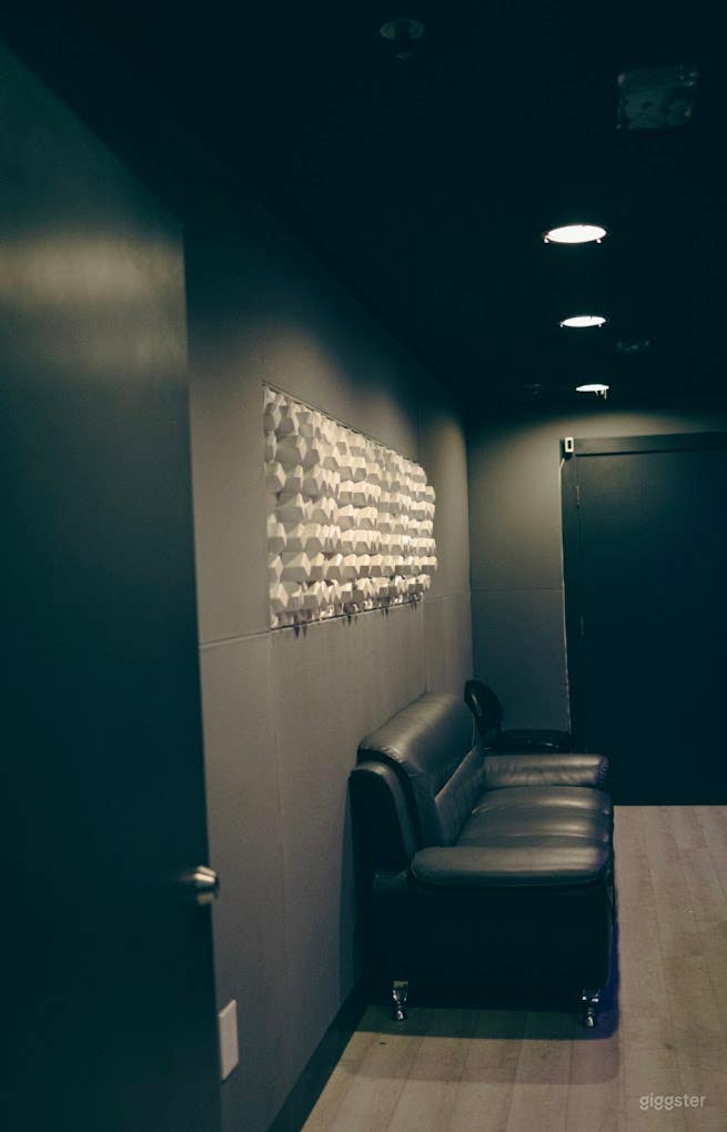 Versatile Photography Studio Photo 4