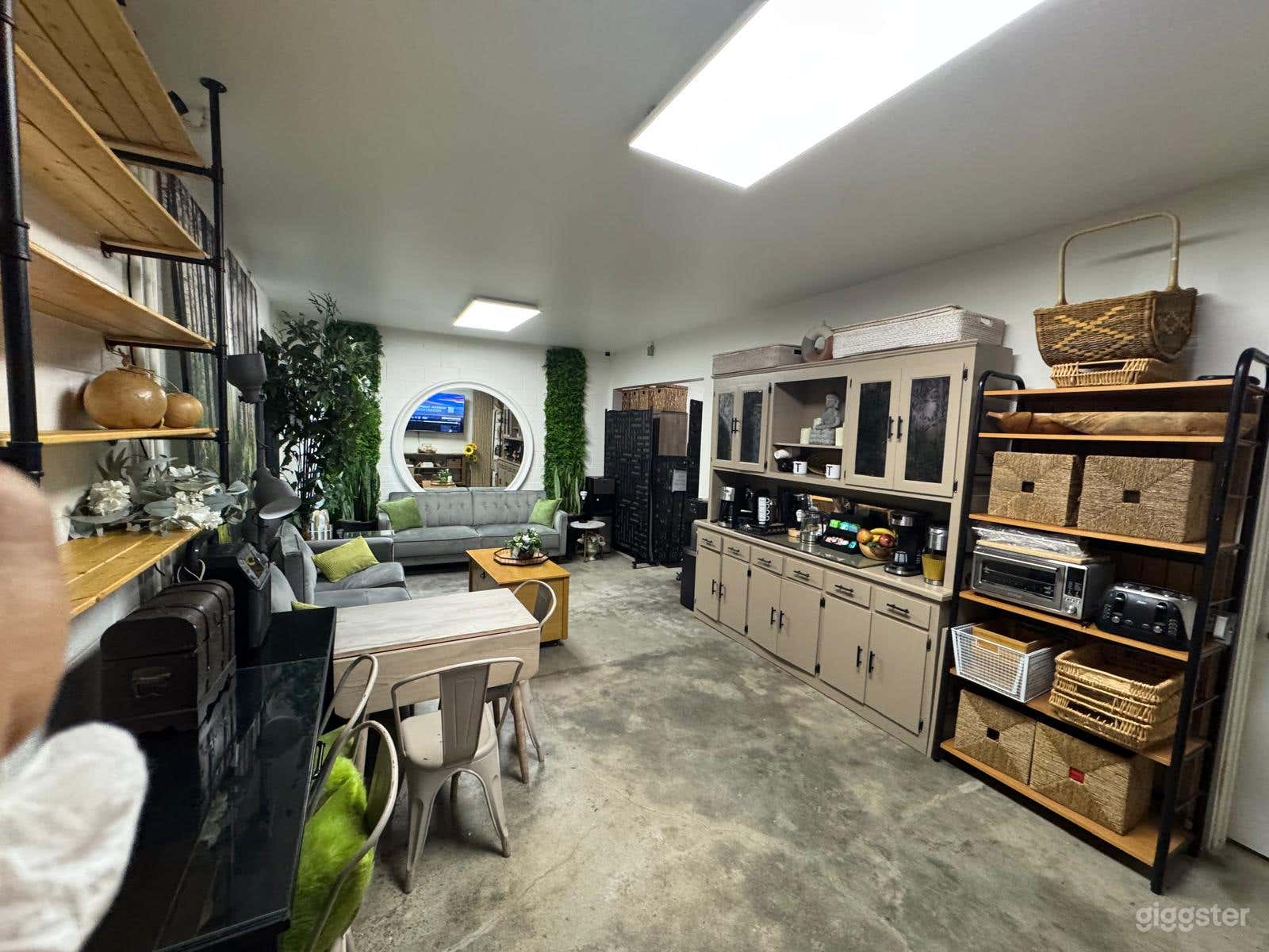 Podcast Room-Pop Up-Interview Photo 4