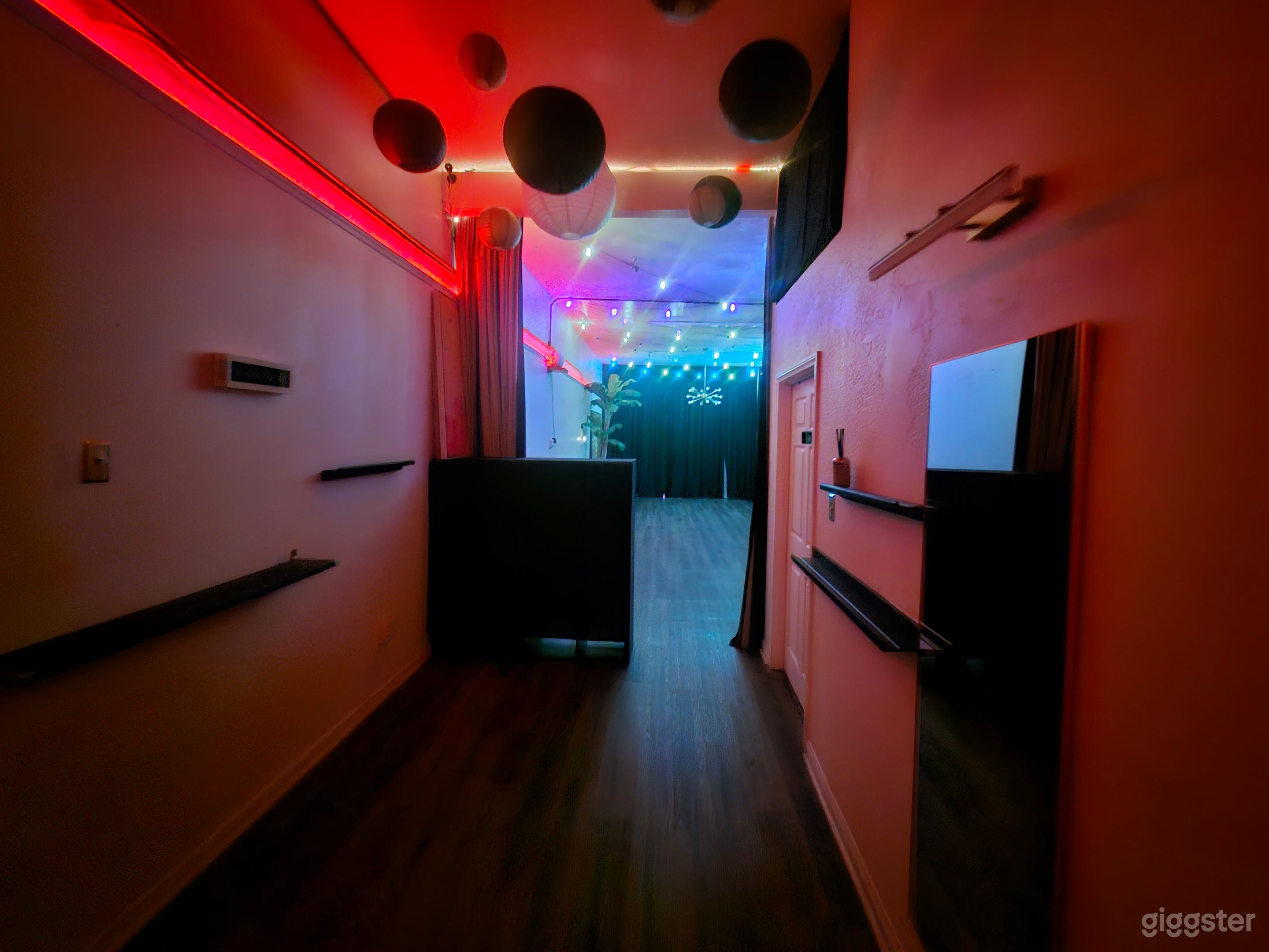 Multi-Purpose Studio for Parties, Showers & Workshops Photo 4
