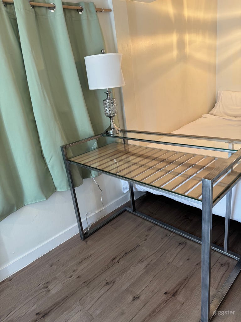  Entire basement suite 