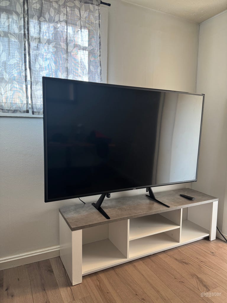  Entire basement suite 